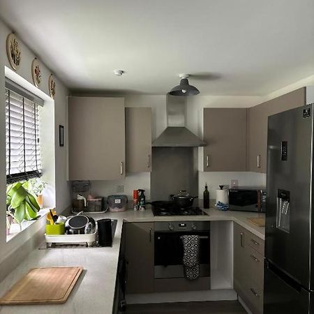 Private Room In A House With Parking In Lenton Nottingham Exterior foto