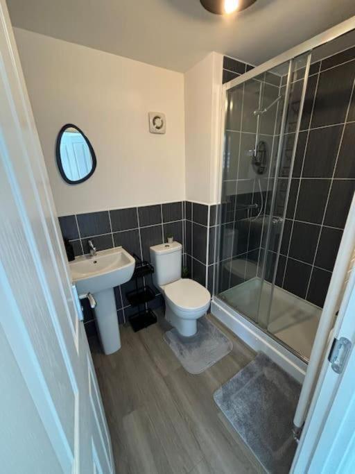Private Room In A House With Parking In Lenton Nottingham Exterior foto
